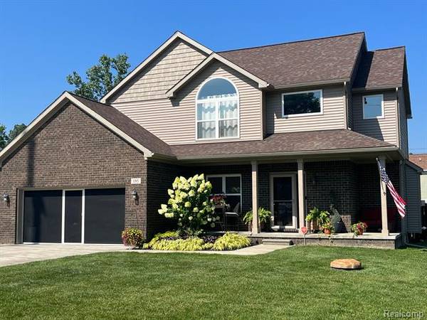 195 TEGGERDINE Road,  White Lake,  MI 48386