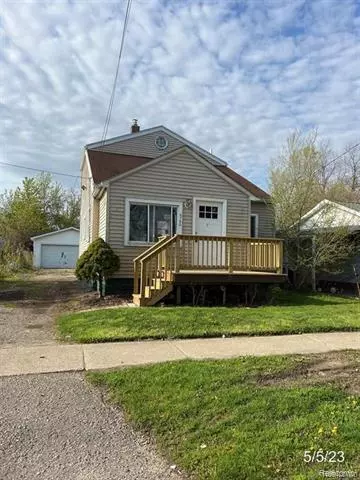 2122 E WHITTEMORE Avenue, Burton, MI 48529