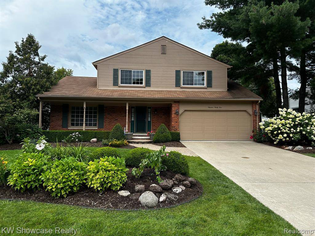 1994 TEANECK Circle, Wixom, MI 48393