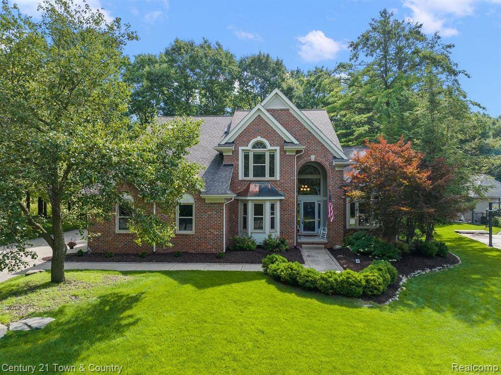 Orion Twp, MI 48362,244 INDIAN Trail