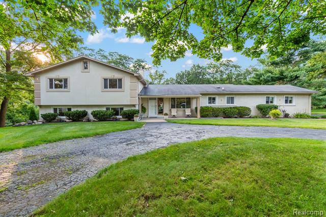 6564 W KNOLLWOOD,  West Bloomfield Twp,  MI 48322