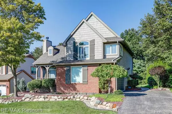 444 LAKESHORE POINTE Drive, Howell, MI 48843