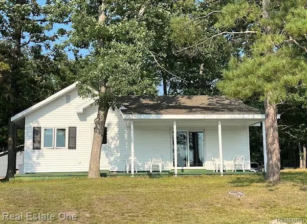 6299 MARSHALL Drive, Clement Twp, MI 48624