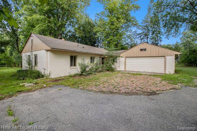 22470 BROOKSIDE Drive, Southfield, MI 48033