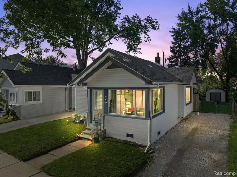 86 W TACOMA Street, Clawson, MI 48017