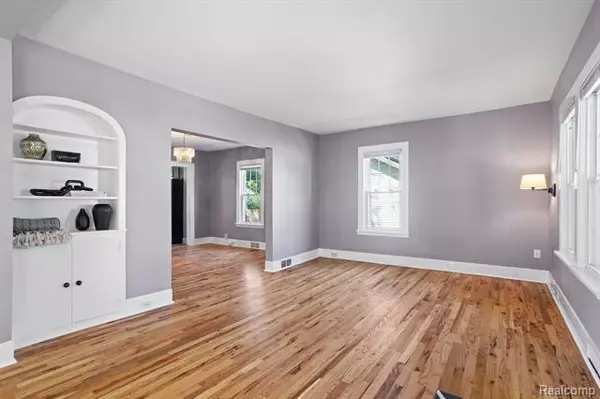 314 S 3RD Street Brighton, MI 48116