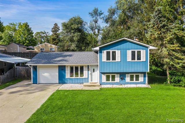 1740 PARAMOUNT Street,  Novi,  MI 48377