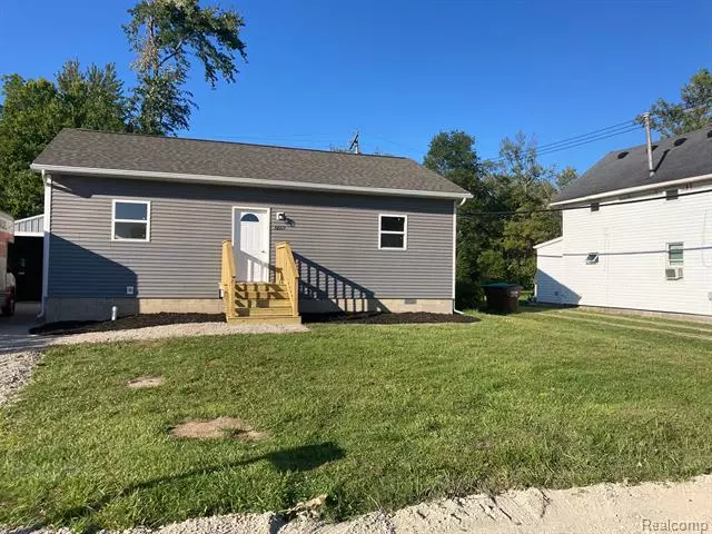6657 S HURON RIVER Drive, South Rockwood Vlg, MI 48179