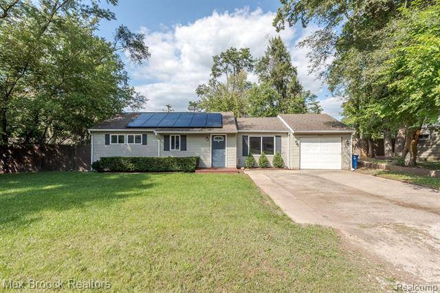 Waterford Twp, MI 48327,5426 PONTIAC LAKE Road