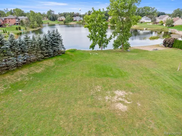 White Lake Twp, MI 48386,4544 COASTAL Parkway