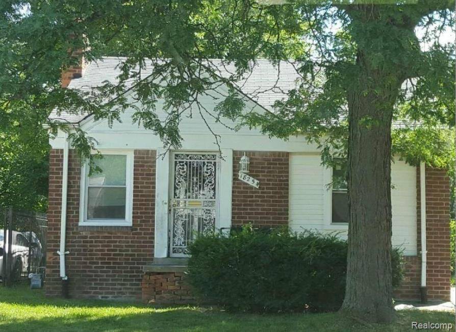 18254 OAKFIELD Street, Detroit, MI 48235