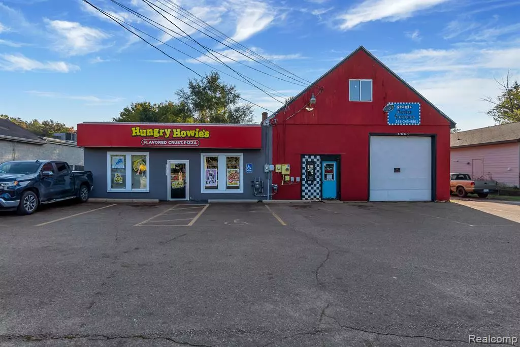Holly Vlg, MI 48442,1010 N SAGINAW Street