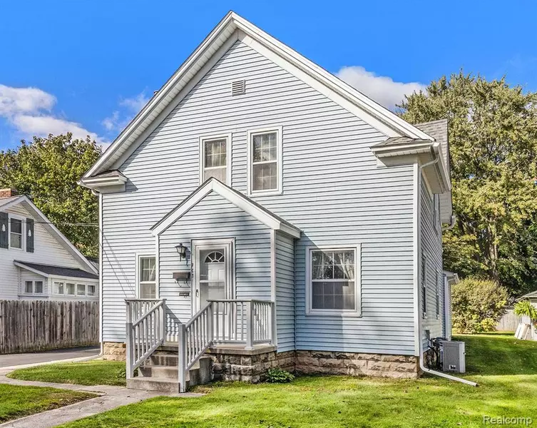 705 BAIRD Street, Holly Vlg, MI 48442