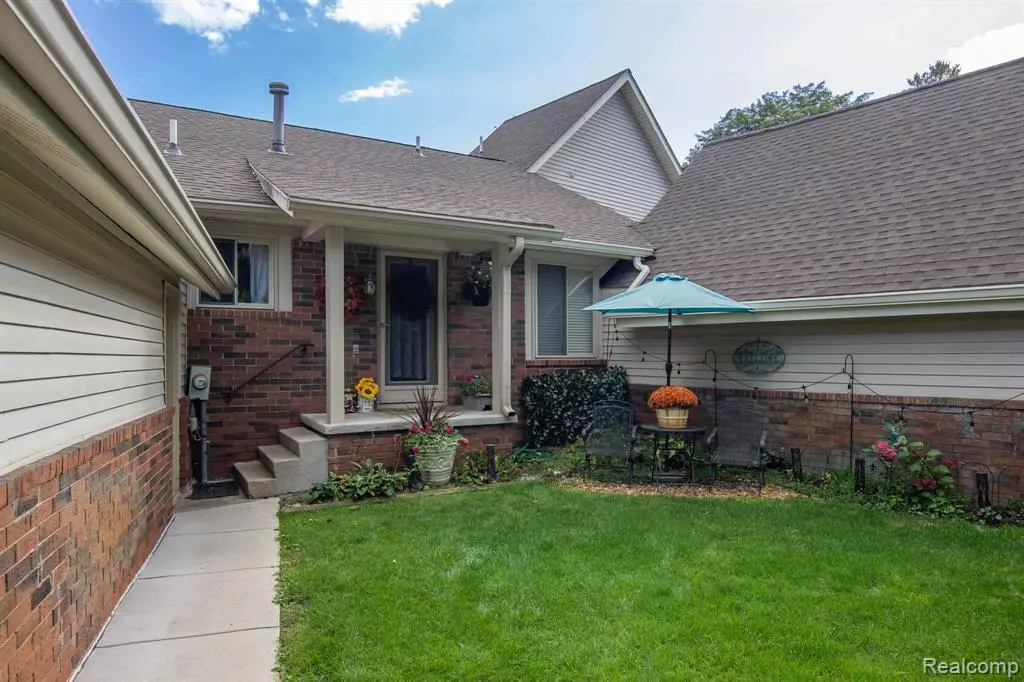 Springfield Twp, MI 48348,9093 BAVARIAN Way