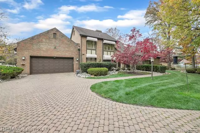 17 MILLRACE, Dearborn, MI 48126