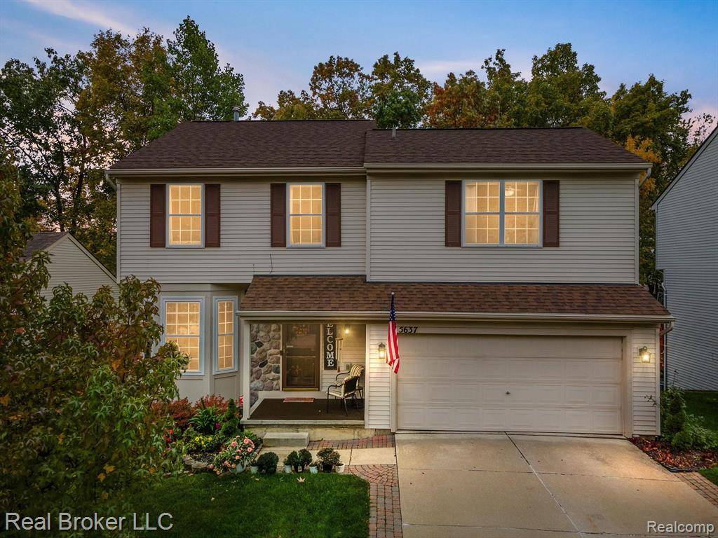 5637 LOCKWOOD Drive, Waterford Twp, MI 48329