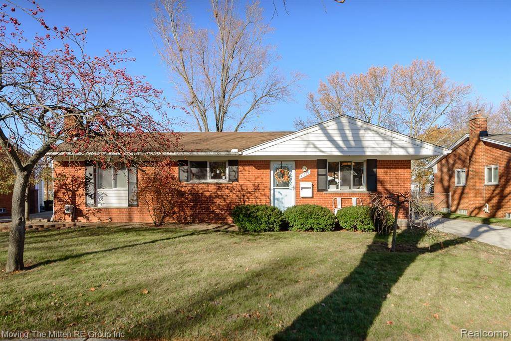 41300 GREENBRIAR Lane, Plymouth Twp, MI 48170