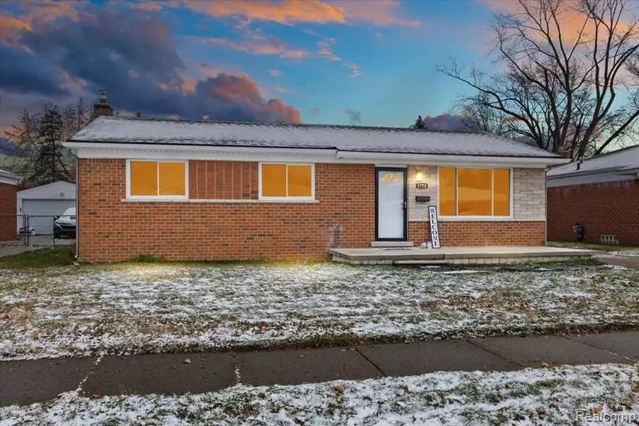 1770  Castleton Drive, Troy, MI 48083