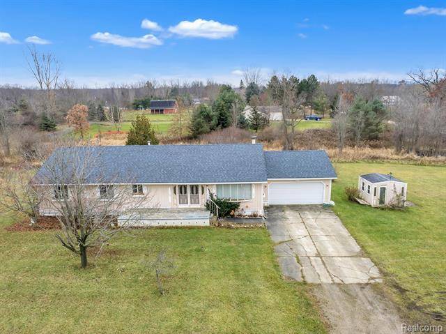 4475 COUNTY LINE Road, Groveland Twp, MI 48462