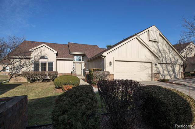 37664 N Laurel Park Drive, Livonia, MI 48152