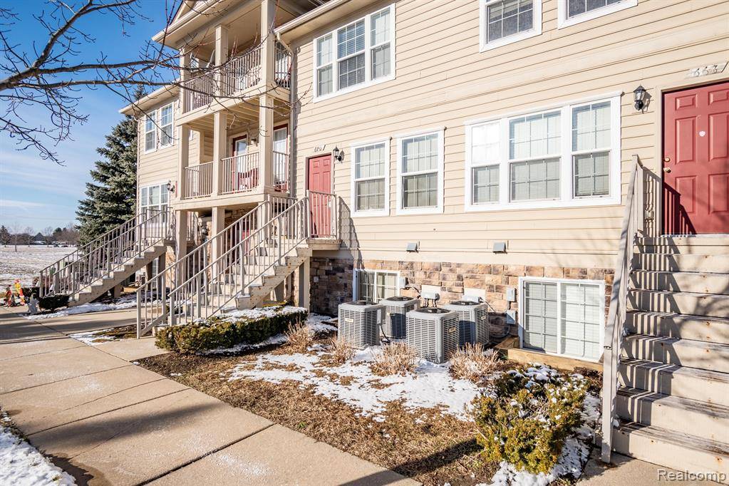 670 LYDIA Lane, Pontiac, MI 48341
