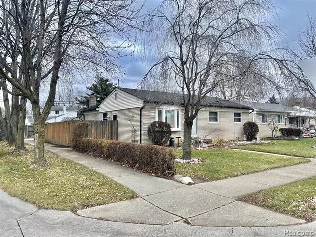 20111 STAFFORD Street, Clinton Township, MI 48035