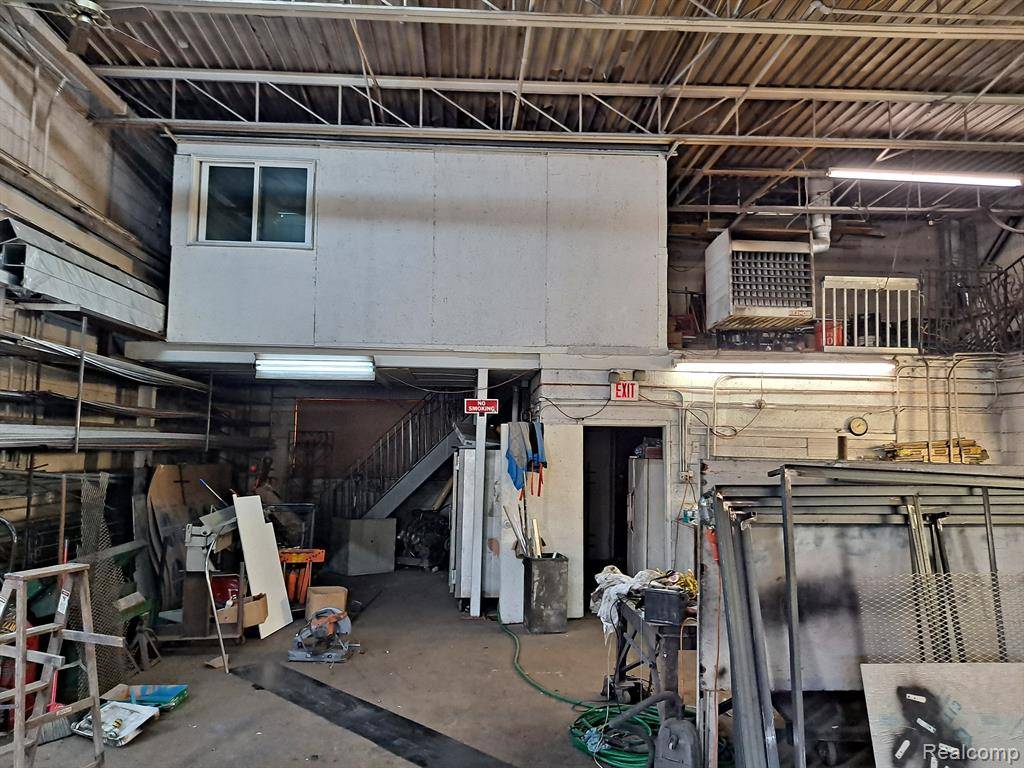 Warren, MI 48089,13118 E 9 MILE Road