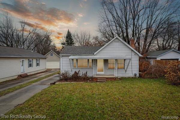 3213 Henrydale Street,  Auburn Hills,  MI 48326