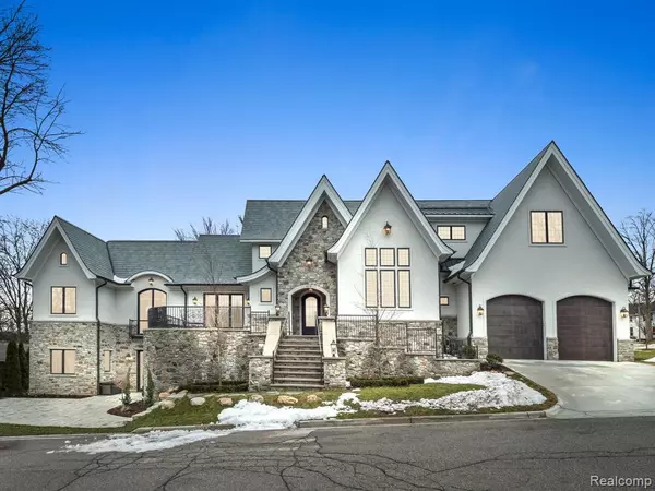 614 Ludlow Avenue,  Rochester,  MI 48307