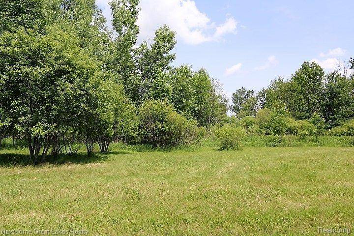 76 WESTWOOD Drive, Grand Blanc, MI 48439