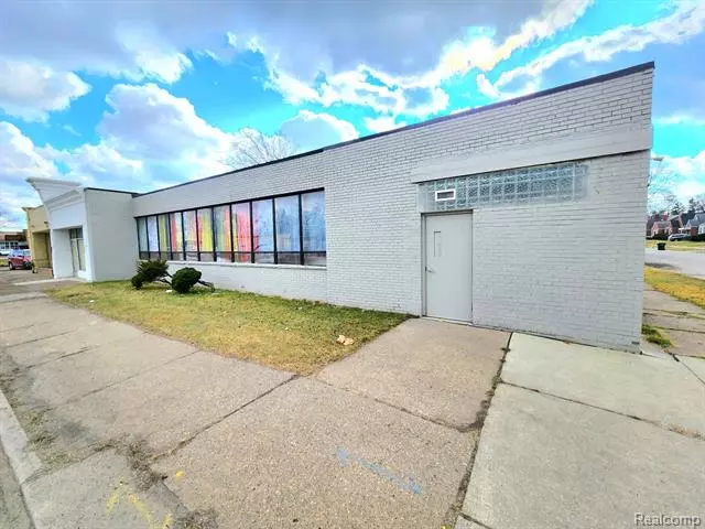 15851 W 7 MILE Road, Detroit, MI 48235