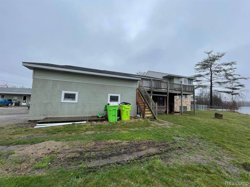White Lake Twp, MI 48386,9470 PONTIAC LAKE Road