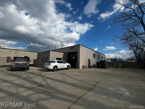 34100 KELLY Road,  Clinton Twp,  MI 48035