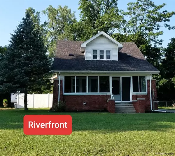 24127 HURON RIVER Drive, Rockwood, MI 48134