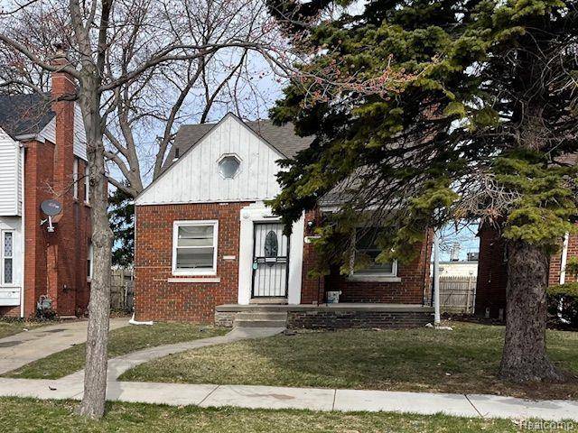 15301 CARLISLE Street, Detroit, MI 48205
