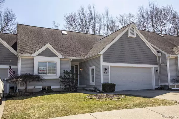 6895 Tangle Wood, Waterford, MI 48327