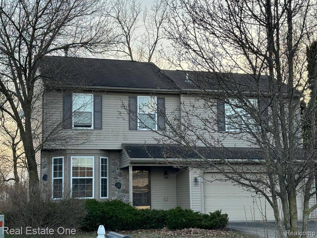 5399 LOCKWOOD Drive, Waterford Twp, MI 48329