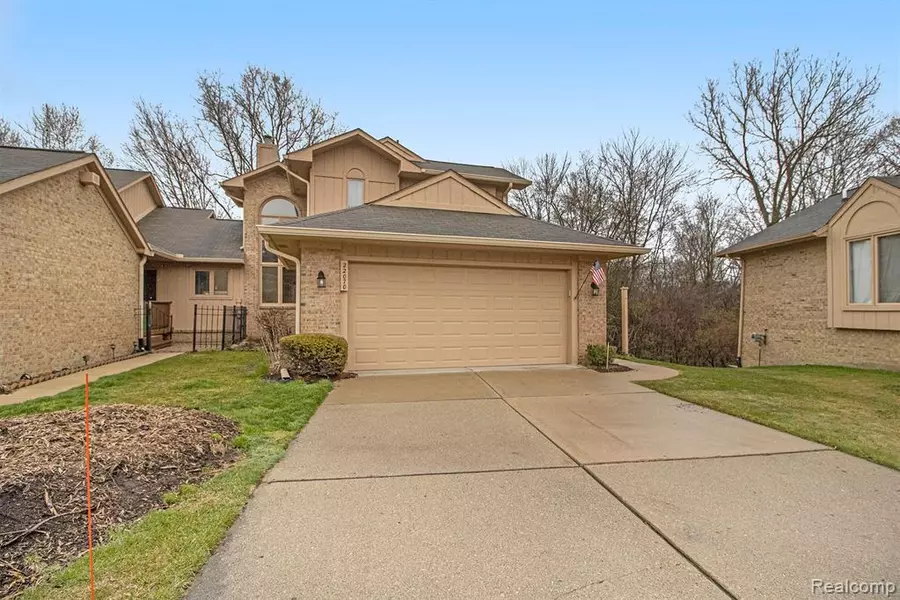 22070 RIVER RIDGE Trail, Farmington Hills, MI 48335