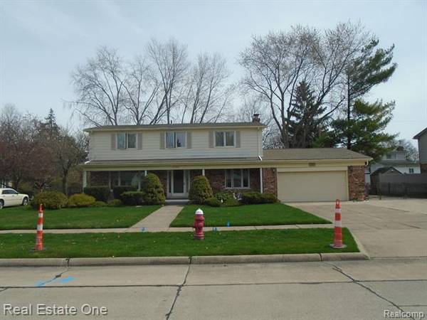 32860 NORTHAMPTON Drive,  Warren,  MI 48093