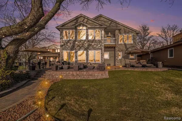8460 WOODLAND SHORE Drive, Brighton Twp, MI 48114