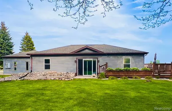 2019 MOSHER Road, Kawkawlin, MI 48631