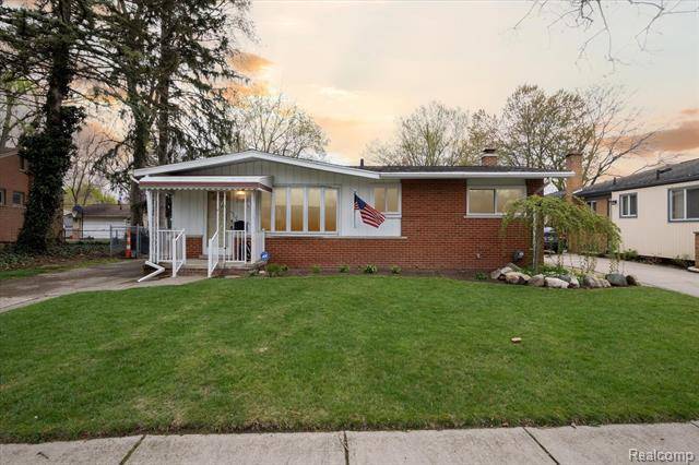 19184 OSMUS Street, Livonia, MI 48152