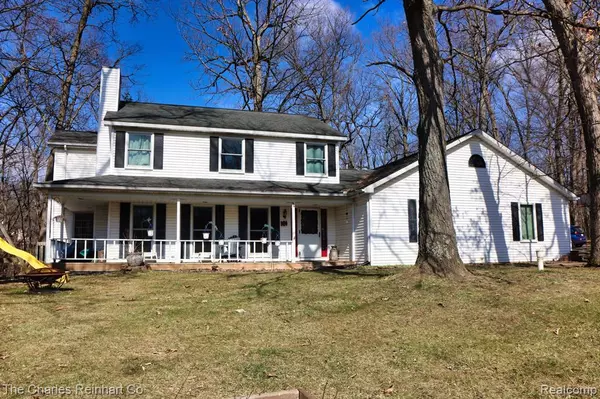 7649 ATHLONE Drive, Hamburg Twp, MI 48116