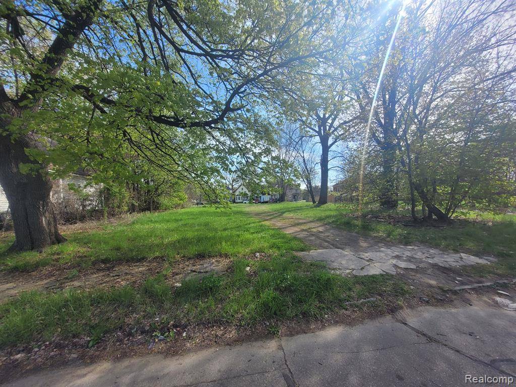 Detroit, MI 48214,3432 BEALS Street
