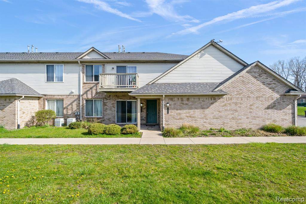 24106 WEDGEWOOD Circle, Warren, MI 48091