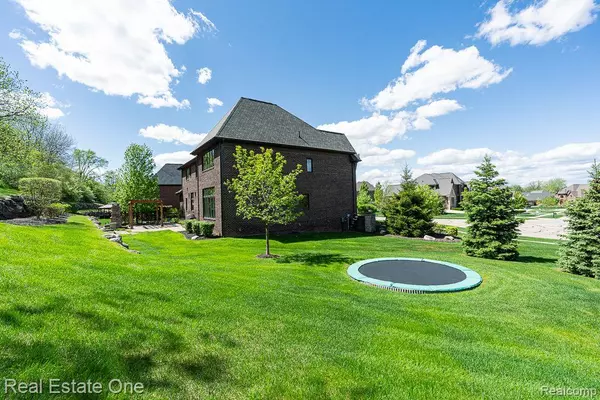 Rochester Hills, MI 48309,611 Wellington Circle