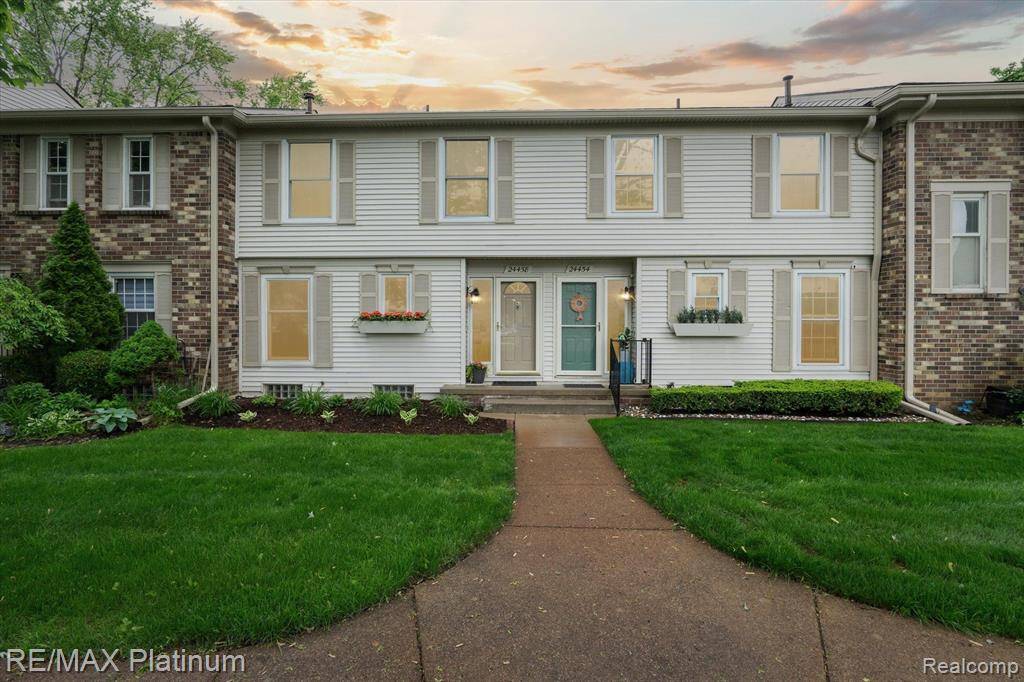 24458 BASHIAN Drive, Novi, MI 48375