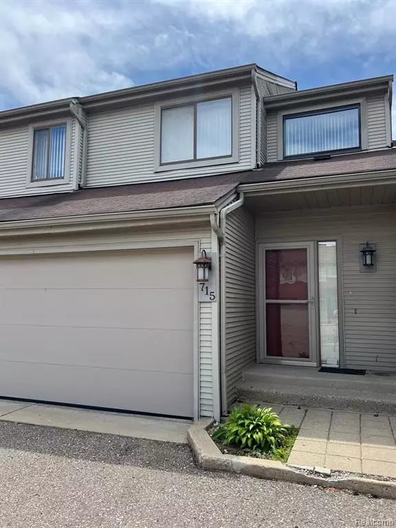 715  ETON COURT, Rochester Hills, MI 48307
