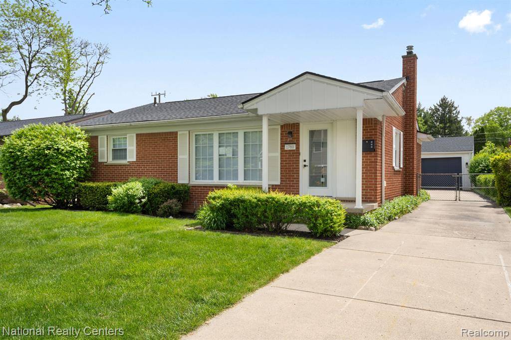 1780 HAZEL Street, Birmingham, MI 48009