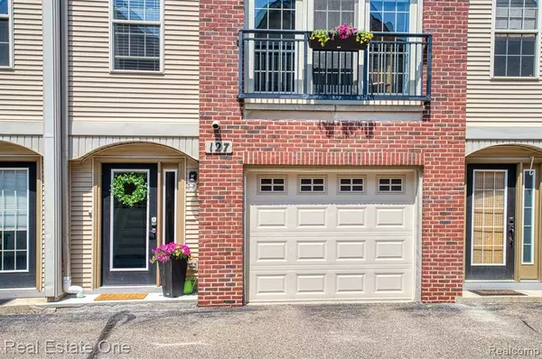 127 S 2ND Street,  Brighton,  MI 48116